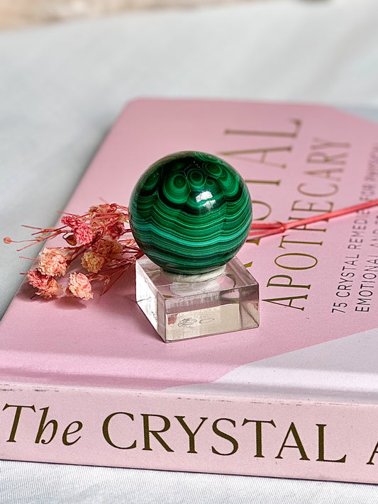 Malachite small sphere.