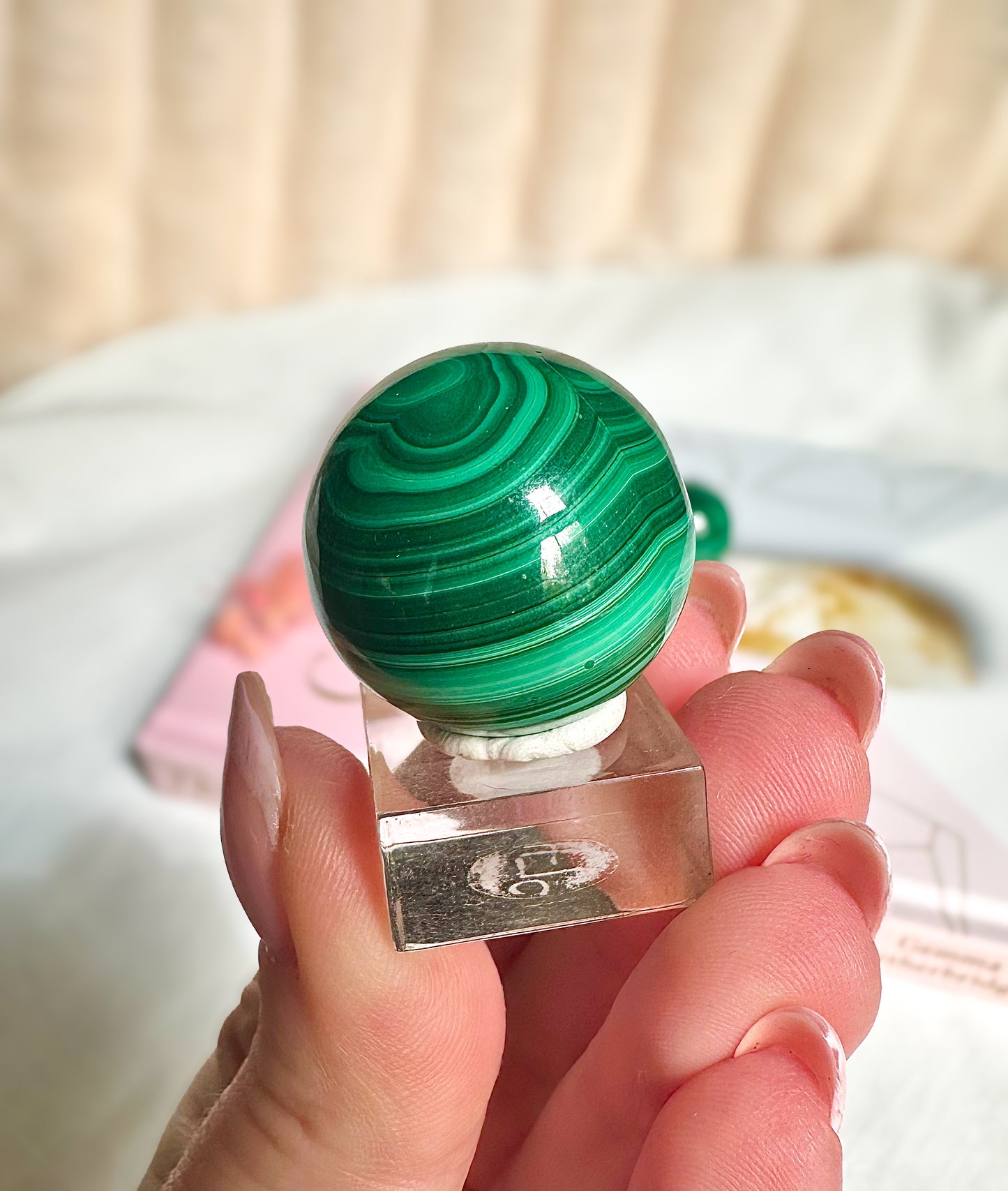 Malachite small sphere.