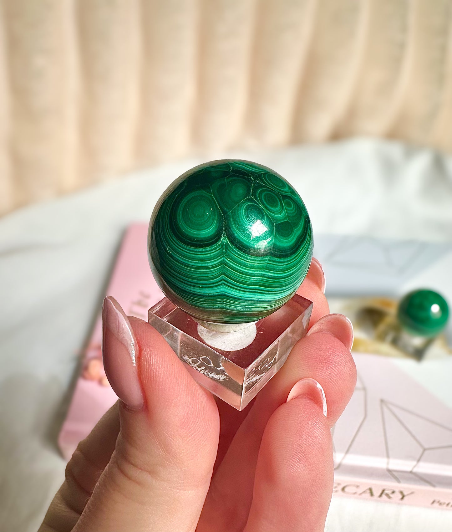 Malachite small sphere.